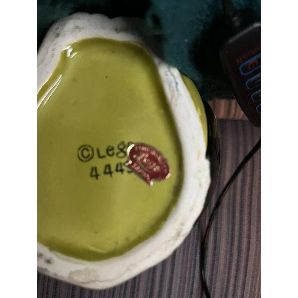 Vintage Fabulous L e g o Pottery Owls Salt, Shaker, Sugar Pot ￼